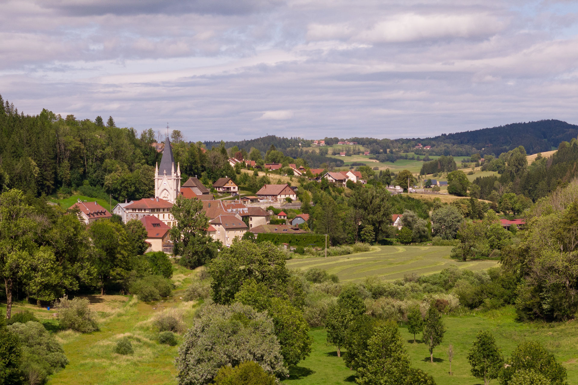 haut-doubs-abbaye-montbenoit-vie-locale-tradition-nature-cheni-films-32726