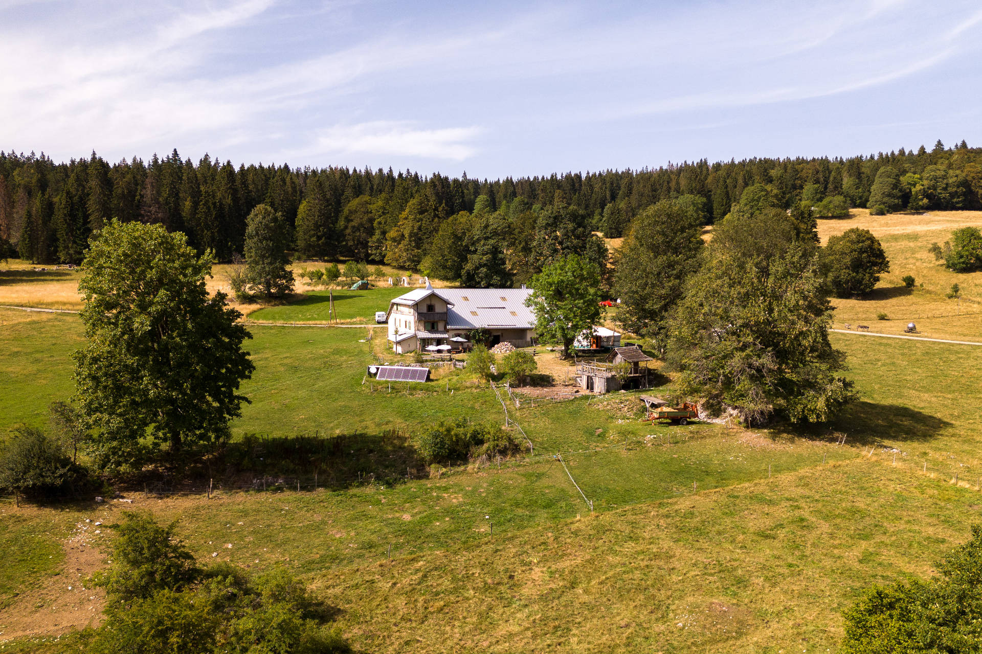 haut-doubs-chalet-alpage-la-petite-echelle-cheni-films-32727