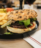 By Donat Restaurant burger