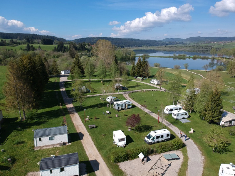 Le camping avec vu sur le lac